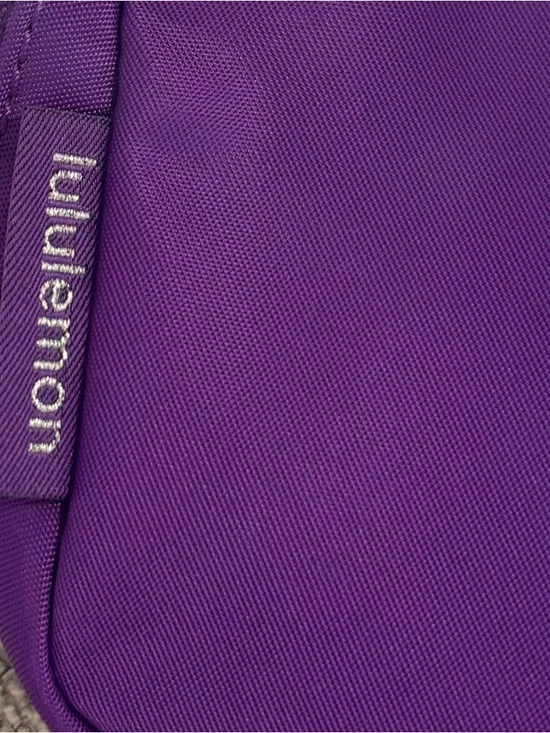 NWT Lululemon Everywhere Belt Bag In College Purple - Picture 4 of 9
